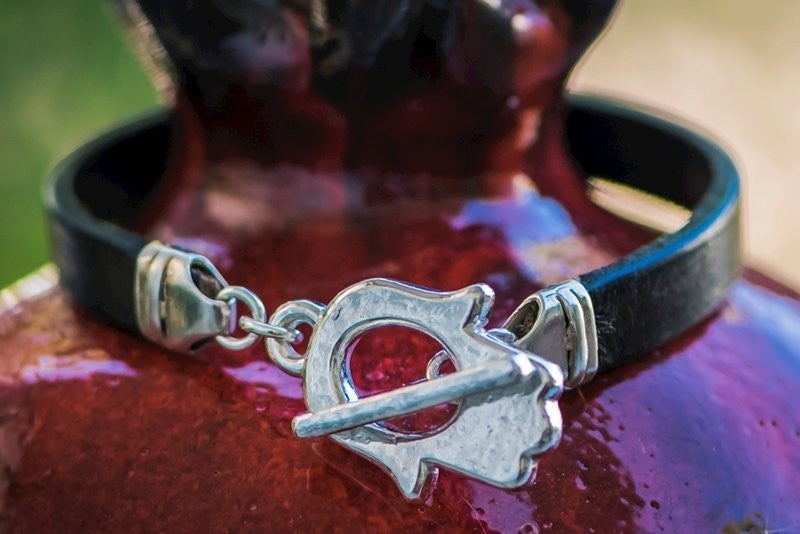Hamsa Toggle
