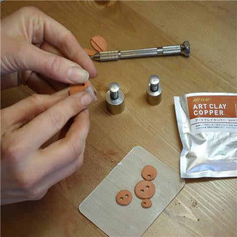 Working with Art Clay Copper Clay. A lovely clay which handles well in both clay and dry stage - 102-A-0300