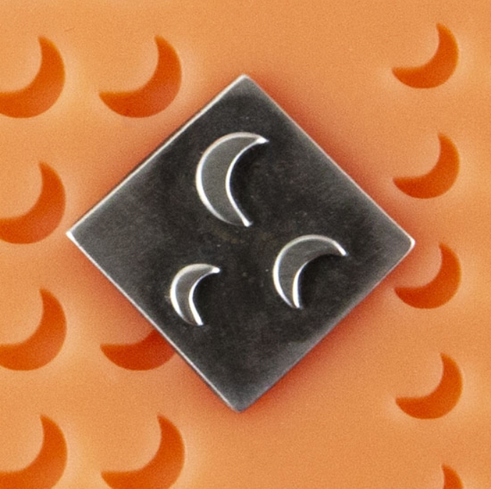 Example - Silicone Moon Mould