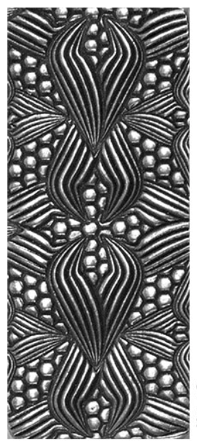 Example of Leaves in a Knot in silver clay.