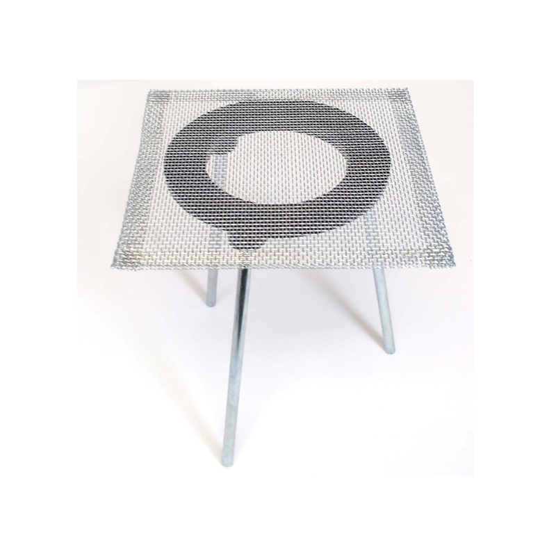 Tripod with Mesh Screen 6"